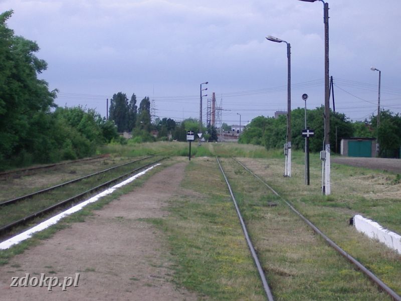 2005-06-06.017 Czerwonak widok w kier Wagrowca.JPG - Stacja Czerwonak - wyjazd w kierunku Wgrowca.